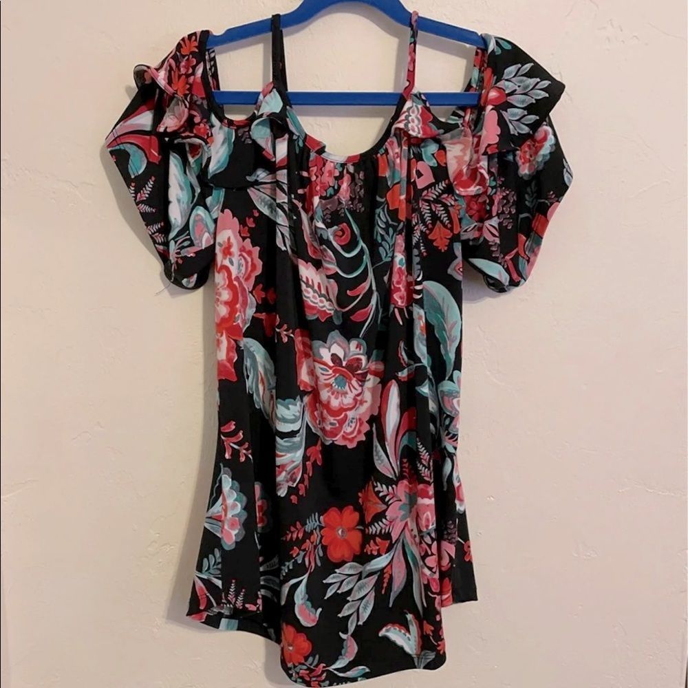 EUC NY & Company Cold-Shoulder Floral Blouse-S